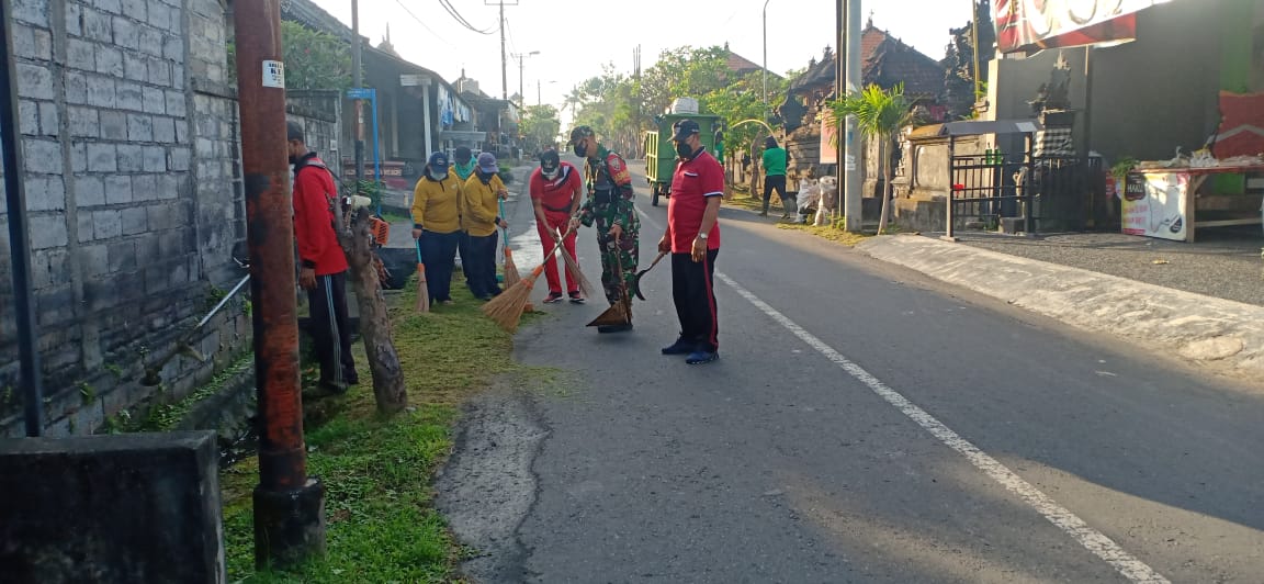 KEGIATAN JUMAT BERSIH DUSUN BELUSUNG 