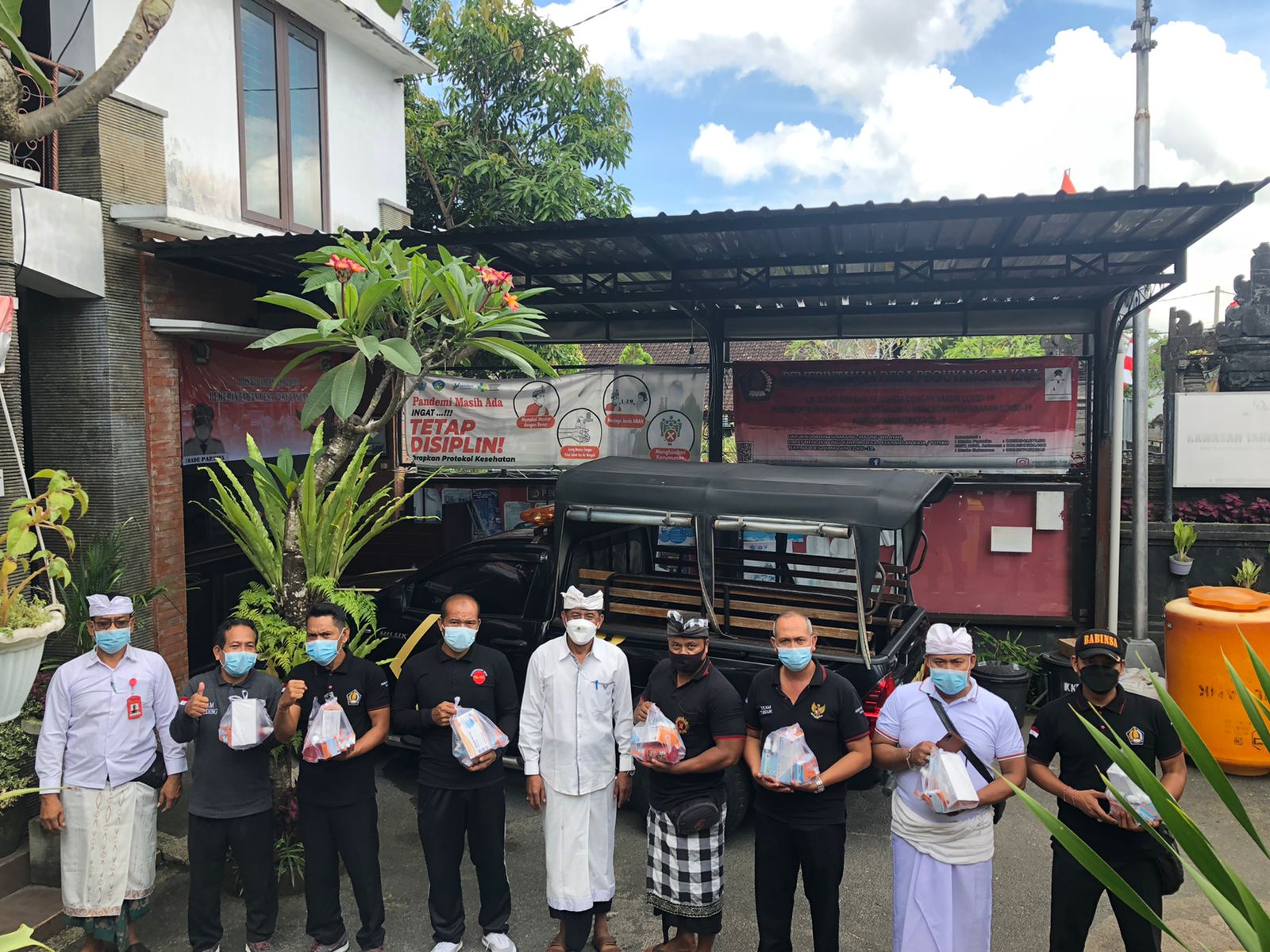 pembagian alat prokes 